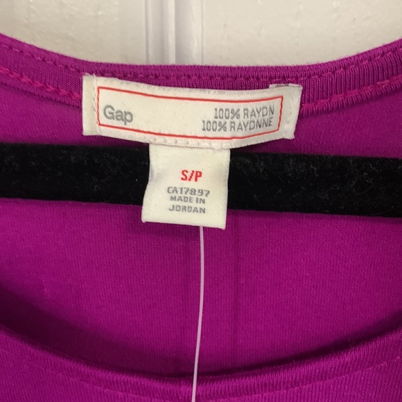 Tank top from Gap never worn with tag - Picture 4 of 5